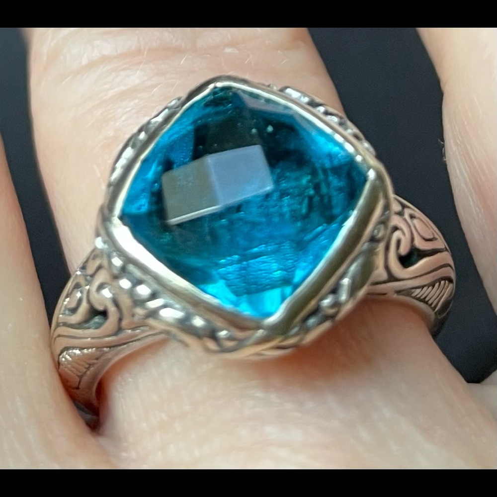 Beautiful deep blue gemstone silver (stamped 925) ring.